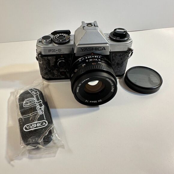 Yashica FX-D Quartz SLR Vintage Film Camera w/extra Lens included Untested - Picture 1 of 10